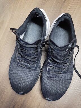 Nike Black Knit Athletic Shoes with White Soles